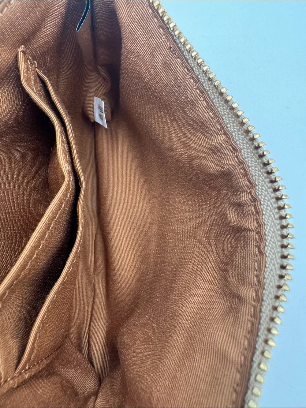 Coach measurements 25l
